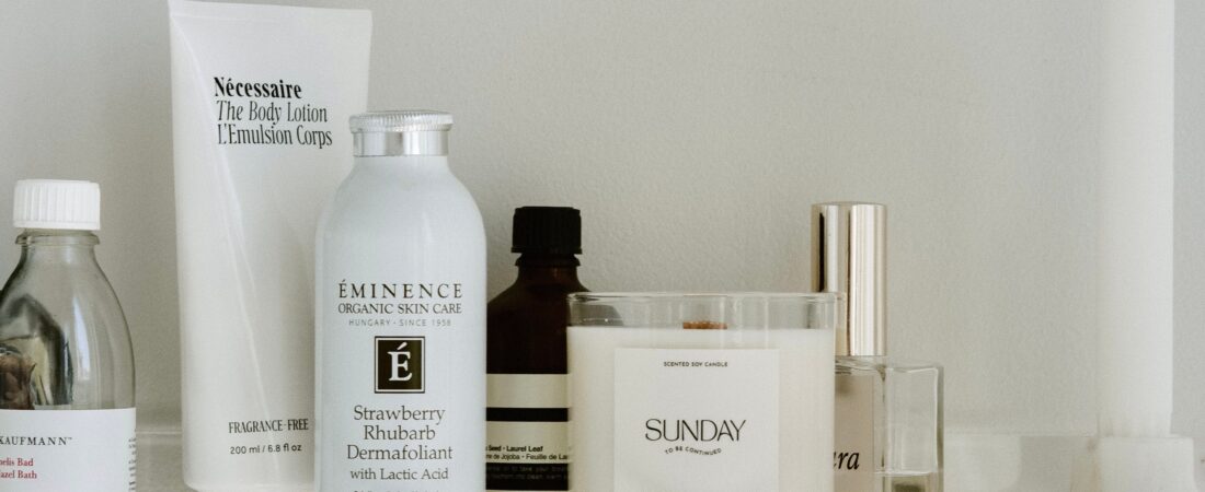 Dermocosmético é Diferente de Cosmético Comum? Veja Como Escolher na Pele Madura