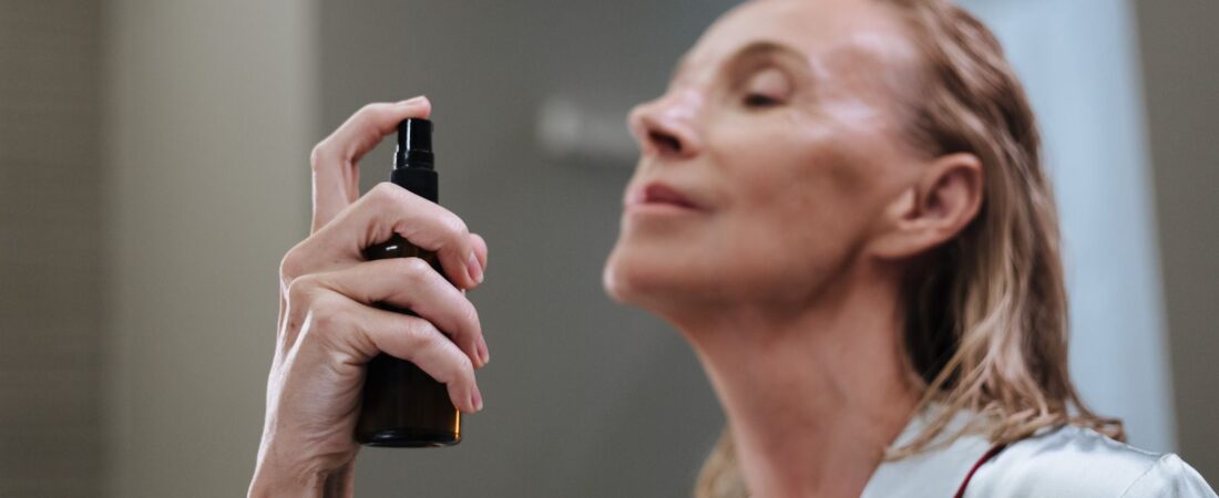 Óleo Facial ou Hidratante: Qual Faz Mais Sentido pra Pele Madura?