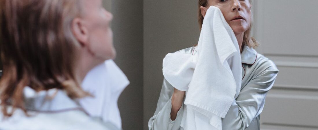 Queda de Colágeno na Menopausa 2026: Quanto a Pele Perde e o Que Ajuda