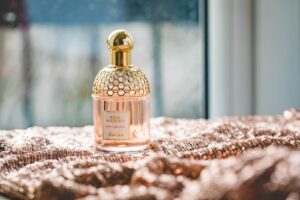 Fragrância no Skincare Pode Irritar a Pele Madura? O Que Saber Antes de Comprar