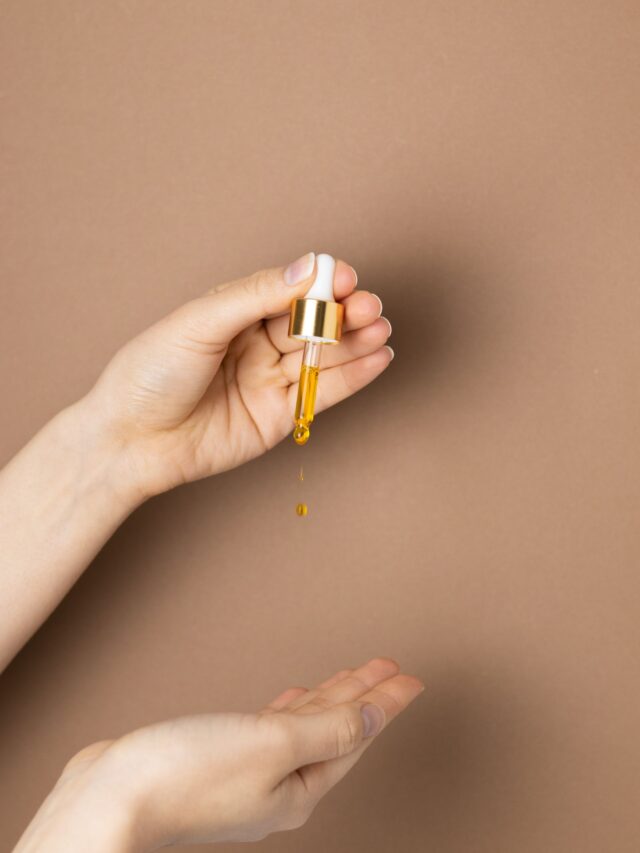 Óleo de jojoba hidrata sozinho? Não é bem assim