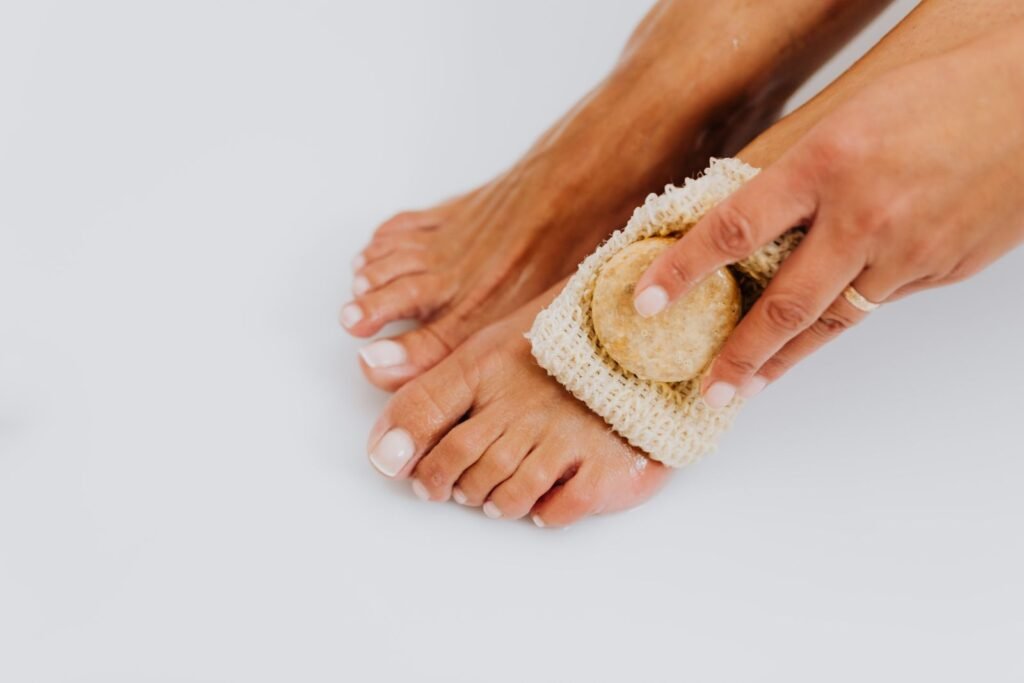 Cuidado com os pés com esfoliação suave