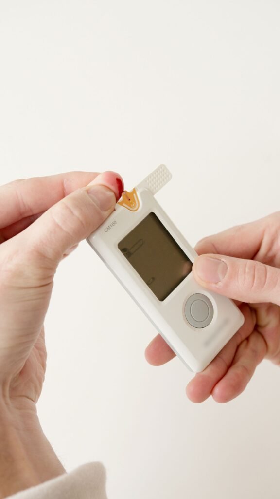 Medidor de glicose: axila escura pode ser sinal de pré-diabetes