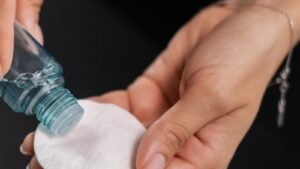 Pads Esfoliantes para Poros (Pore Pads) 2026: Como Usar na Rotina da Pele Madura