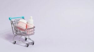 Skincare Barato para Pele Madura: Como Montar uma Rotina Acessível